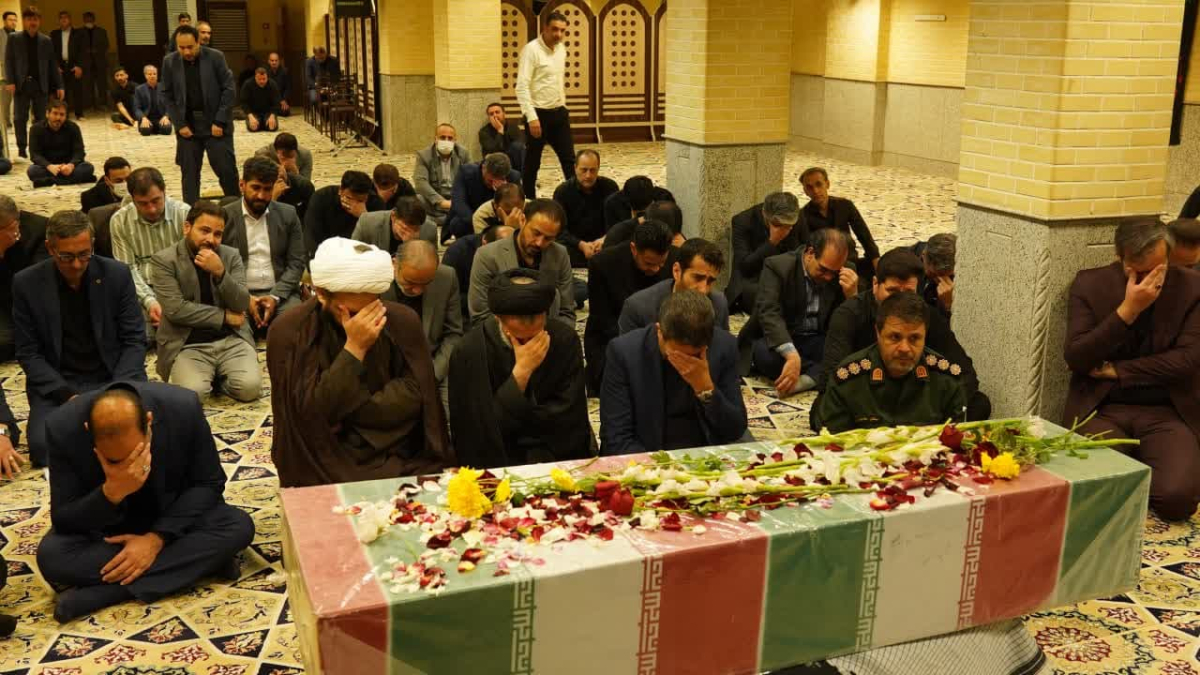 برگزاری مراسم وداع با شهید گمنام در شهرداری قم